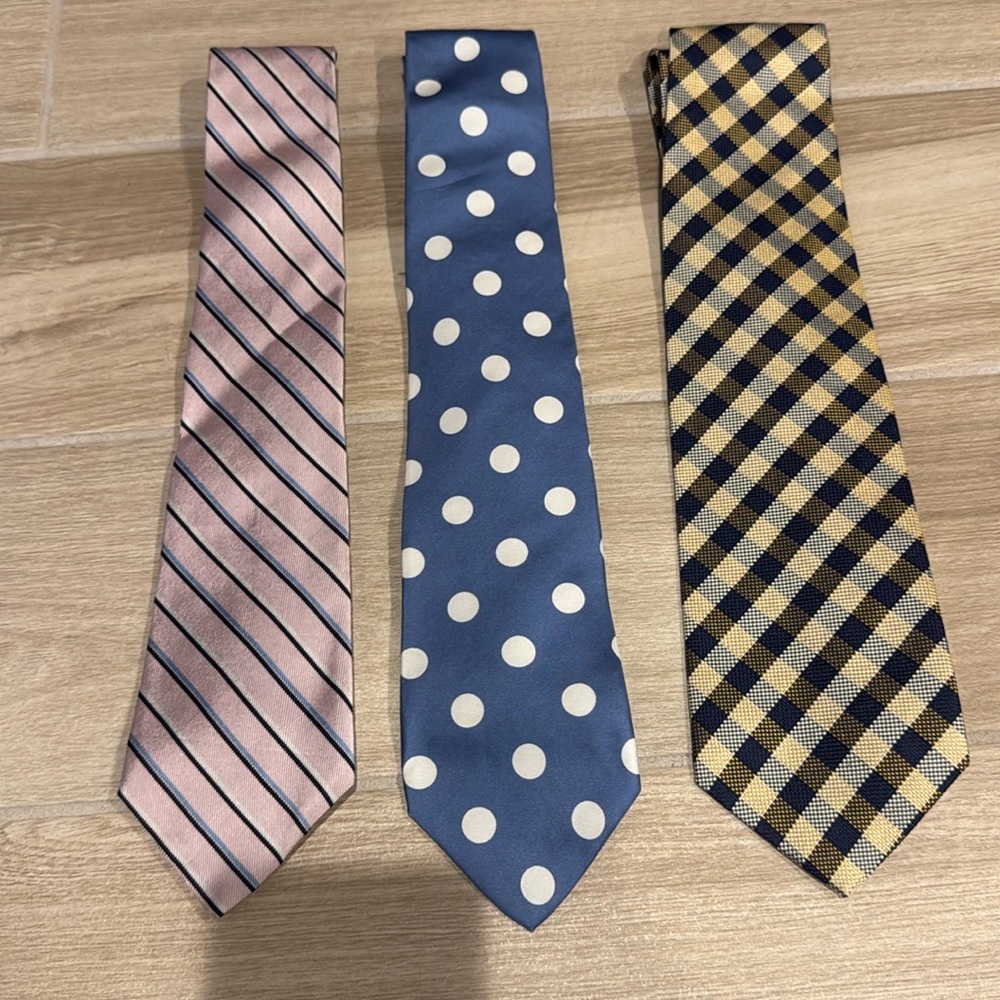 Lot of classic ties, Oleg Cassini tie, Bill Blass Gap premium polka dot stripes